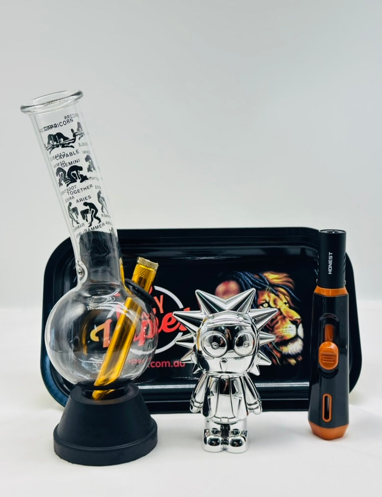 Gift Set Water Pourer, Jet Lighter, Rolling Tray and Grinder.