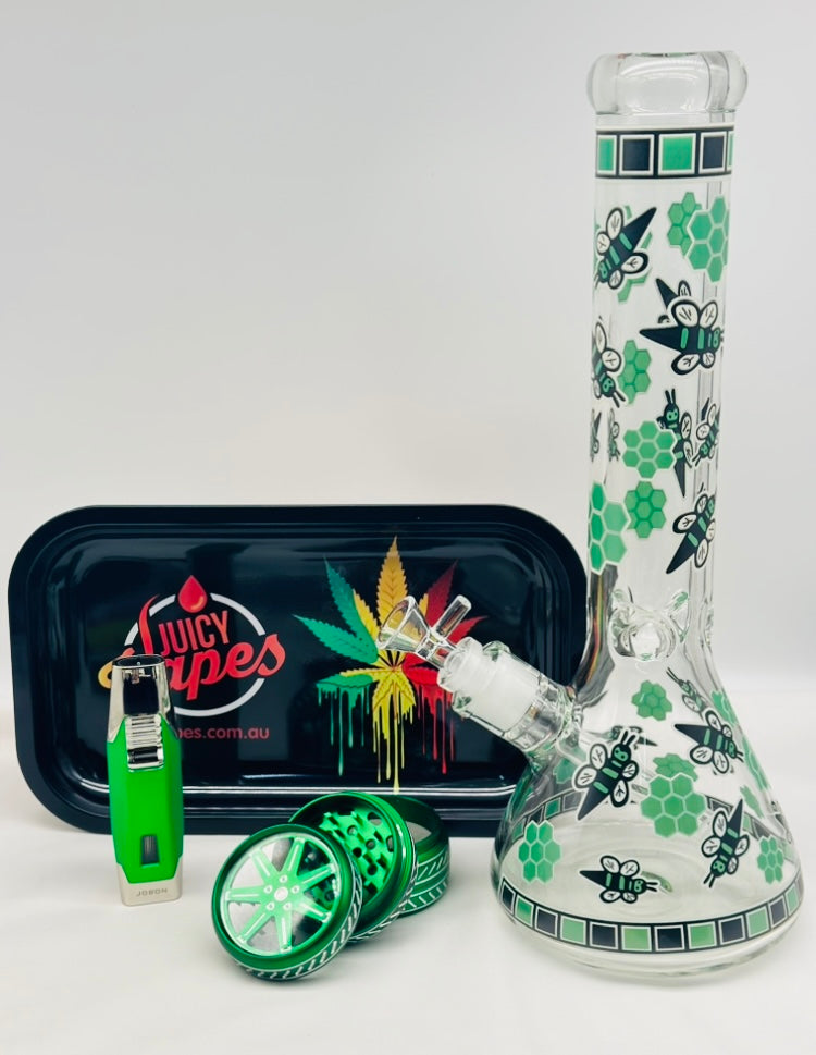 Gift Set Large 34cm Water Pourer, Jet Lighter, Rolling Tray and Grinder.